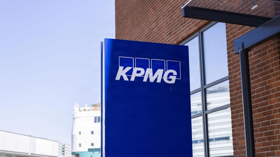 KPMG Danmarks adm. direktør og senior partner, Mads Raahede, forklarede i september, at omstruktureringen skal bringe konsulenthuset tilbage på vækstsporet.