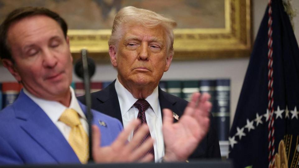 Trump lægger op til at bruge toldvåbenet for at få Grønland. Det kan ende med at blive dyrt for dansk økonomi.