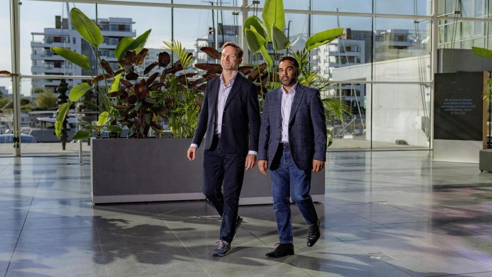 Jeroen Bakker (tv.) og Amer Sheikh er partnere hos Novo Holdings og en del af Quantum Investments-holdet, der forsøger at forudse nogle af fremtidens helt store afkastgivere. 