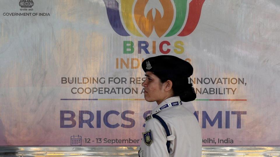 BRICS-topmødet, der afvikles de kommende dage, har i årevis været betragtet som en geopolitisk og ufarlig kaffeklub – løs sammenslutning af store udviklingsøkonomier. Det er ikke længere dækkende.