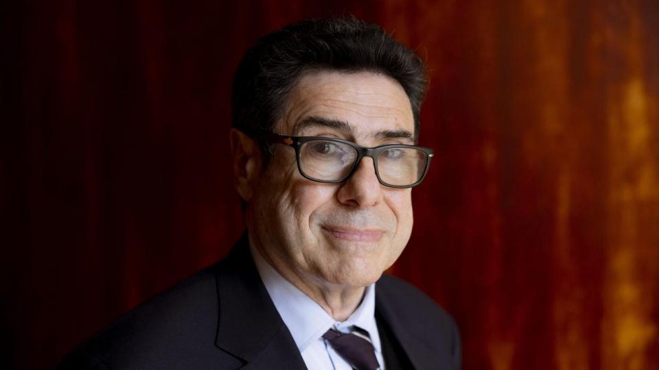 Philippe Aghion er født i 1956 i Paris, har vundet Nobelprisen i økonomi og er professor på College de France.