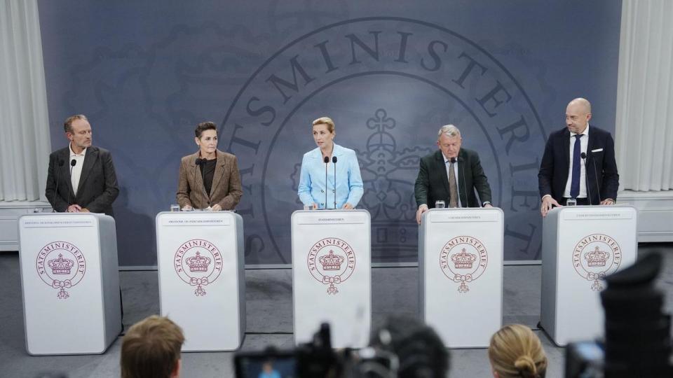 Pressemøde i Spejlsalen om Pisa-rapport.