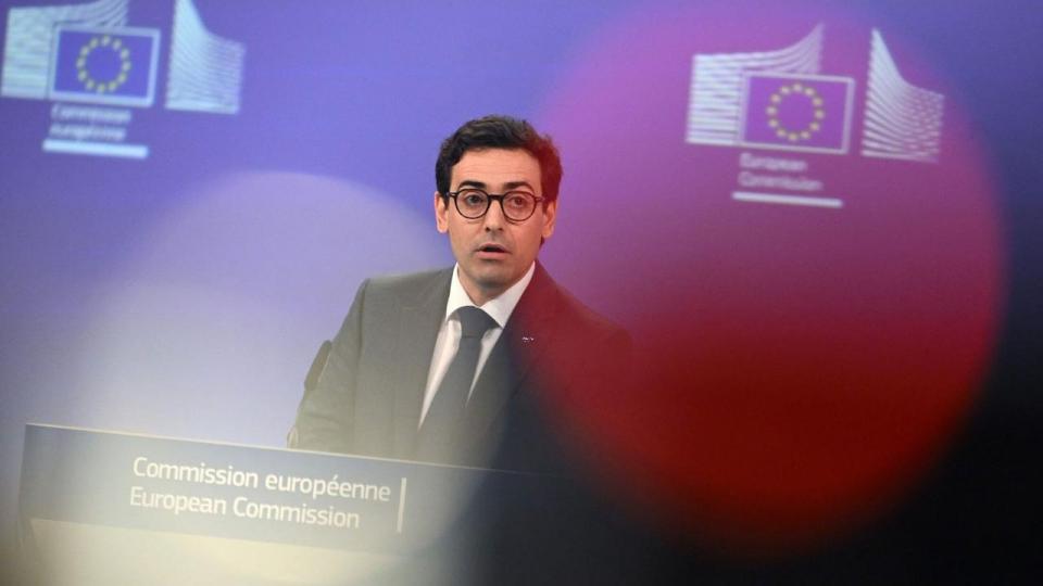 EU-Kommissionens næstformand, Stéphane Séjourné, præsenterede onsdag den omdiskuterede Industrial Accelerator Act.