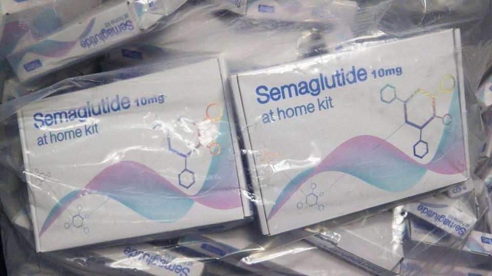 Vægttabsmedicin på det sorte marked er kun få klik væk i USA.