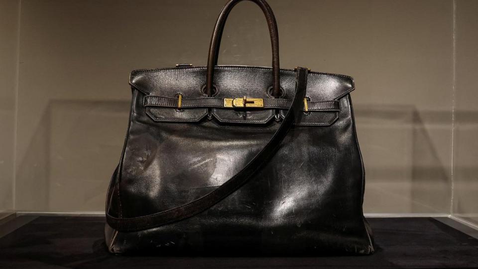 I dag sælges Birkin-taskerne til op mod 250.000 kr. 