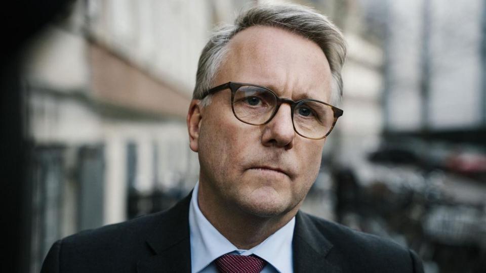 Står det til erhvervsminister Morten Bødskov (S), skal kunderne i større omfang kunne gennemskue, hvor meget de betaler til banken.