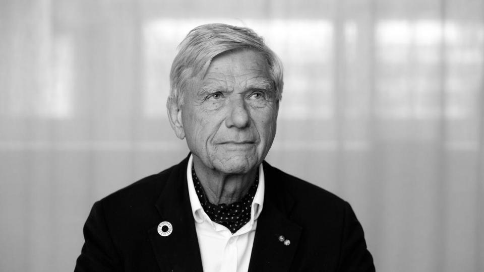 Tech-pioneren Hermann Hauser, der støbte fundamentet til chipvirksomheden ARM, frygter, at Europa sakker så langt bagud i AI-kapløbet, at USA og Kina fremover kan bruge teknologien som et våben.