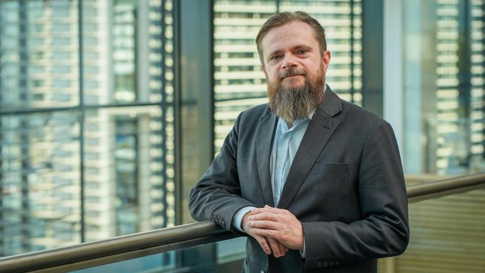 Hvidvaskkontrol sluger stadig flere ressourcer hos revisions- og rådgivningskoncernen Grant Thornton. Rune Gottlieb Nielsen, partner og kvalitetschef i Grant Thornton, undrer sig over, at så relativt mange af landets største revisionsfirmaer er blevet politianmeldt.