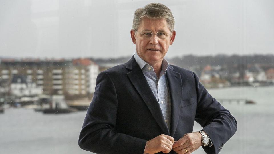 Lars Rebien Sørensen, bestyrelsesformand for Novo Nordisk Fonden, har fået en sønderlemmende kritik den seneste uge oven på bestyrelsens afskedigelse af topchefen Lars Fruergaard Jørgensen