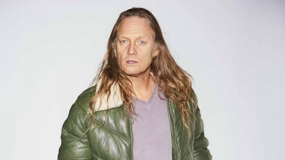 Jesper Binzer spiller hovedrollen i musical-opsætningen af “The Wall”, der har premiere den 23. april i Jyske Bank Boxen og 30. april i Royal Arena.