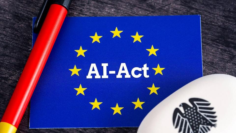  EU’s AI Act i kraft træder i kraft fra august i år, og det indfører skærpede krav til dokumentation, kontrol og governance.