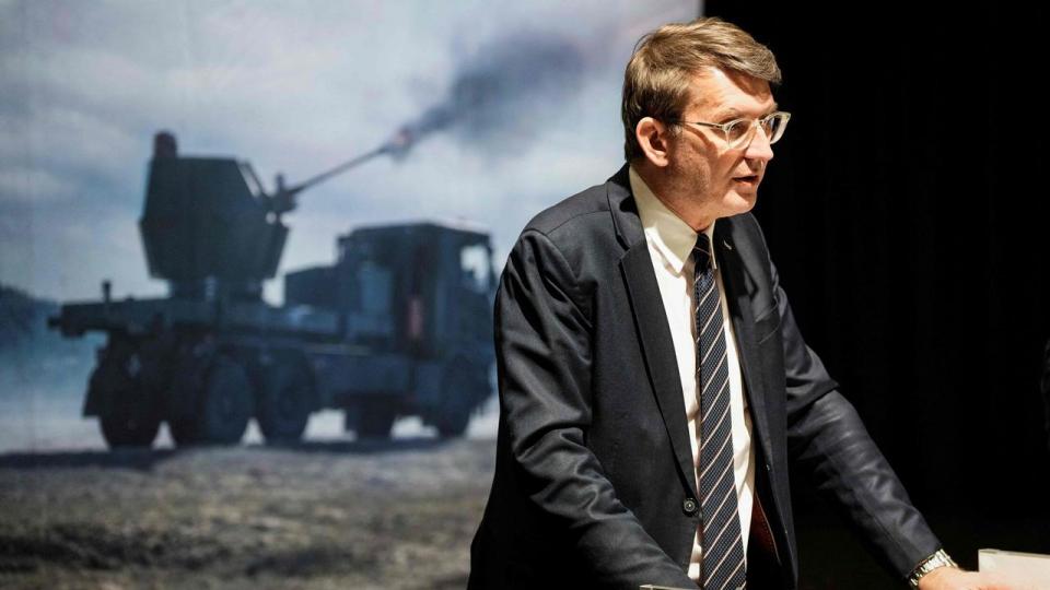 “Det kan blive en selvopfyldende profeti,” advarer Troels Lund Poulsen, mens europæiske stormagter tager hul på diskussioner om en europæisk atomparaply.