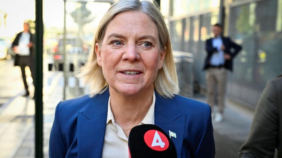 Den svenske socialdemokratiske leder, Magdalena Andersson, blev udsat for dobbeltangreb fra Sverigedemokraterna og Moderaterna ved valgdebat torsdag.