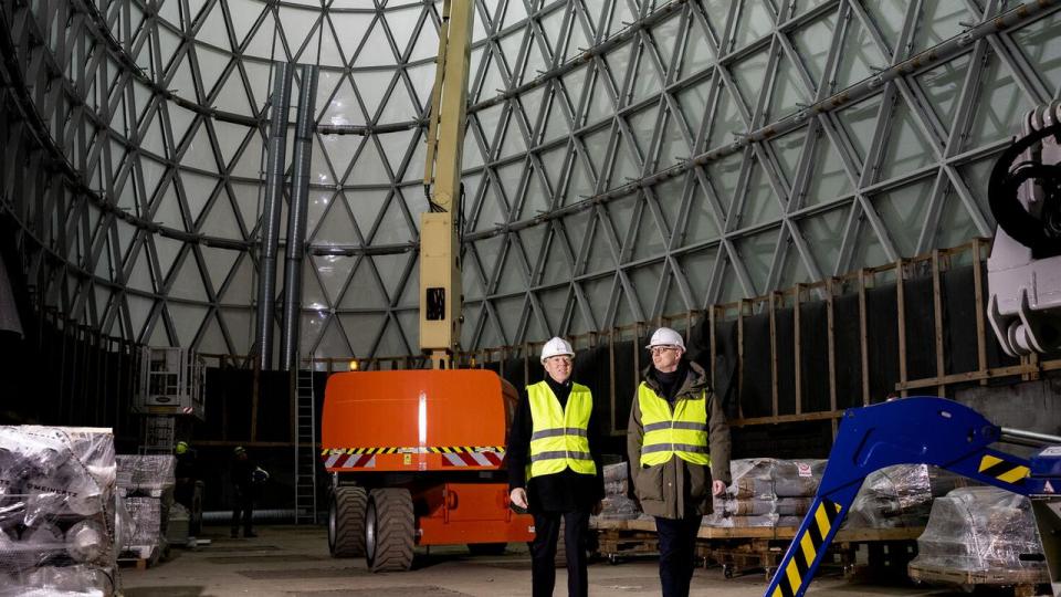Torben Dalgaard (t.v.), adm. direktør i Dalux, og Bent Dalgaard, teknisk direktør, under opførelsen af det nye Naturhistorisk Museum i København i 2021, hvor virksomhedens it-løsning blev brugt til at finde fejl og mangler.