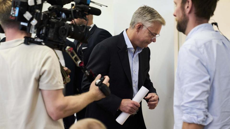 Hverken topchef Mark Luscombe eller resten af hans kolleger i direktionen var en del af processen, da der skulle findes samarbejdspartner på pensionsområdet i AL Sydbank. I stedet blev en særlig arbejdsgruppe nedsat.