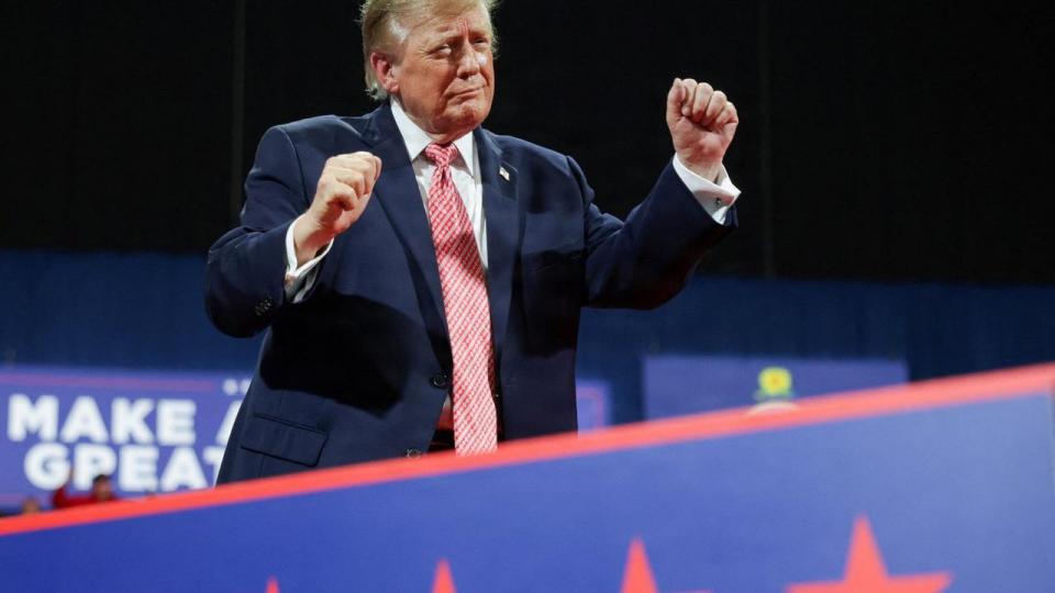 Donald Trump besøgte mandag Kansas.