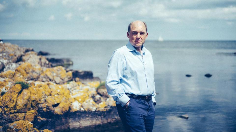 Storbritanniens tidligere forsvarsminister, Ben Wallace, er kendt som en hård retoriker, når emnet falder på Rusland.