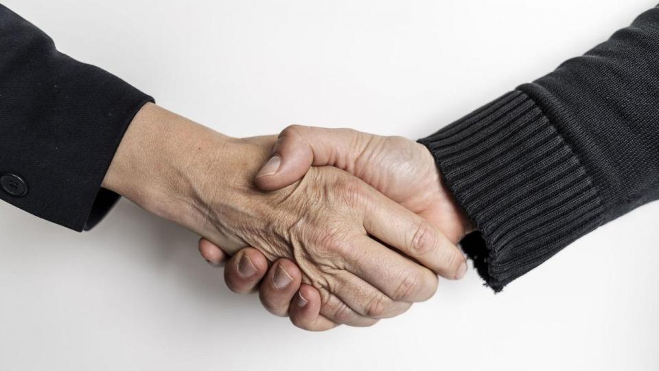 “Når ledere konsekvent gør samarbejde synligt og anerkendt, sker der noget fundamentalt,” skriver Michael Nielsen.