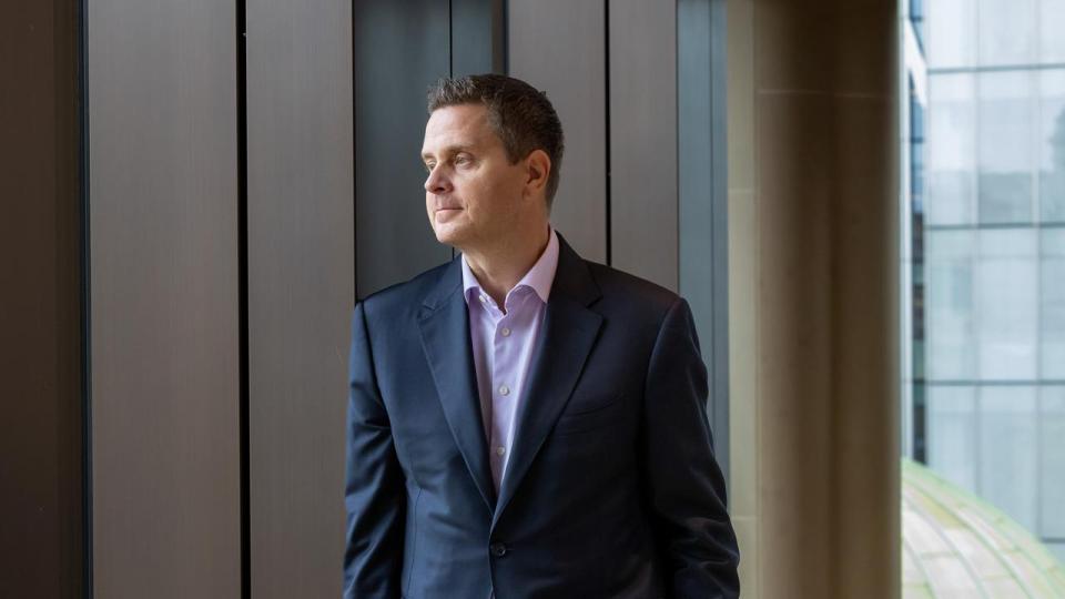 Thomas Schinecker er adm. direktør i Roche, som er en af de medicinalkæmper, der er tættest på at udfordre Novo Nordisk og Eli Lilly på vægttabsmarkedet med midlerne enicepatid og petrelintid.