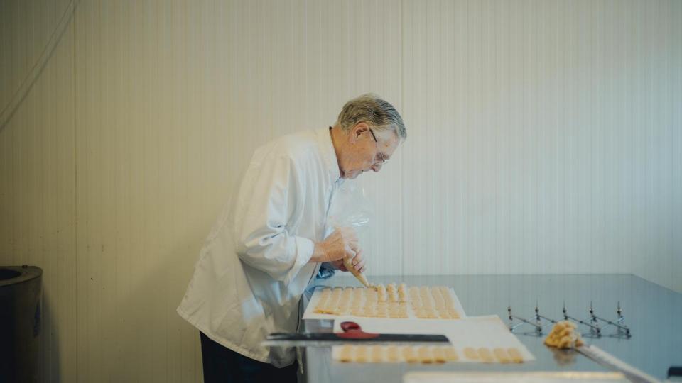 Ole Vile Pedersen har lavet og solgt chokolade siden 1965.