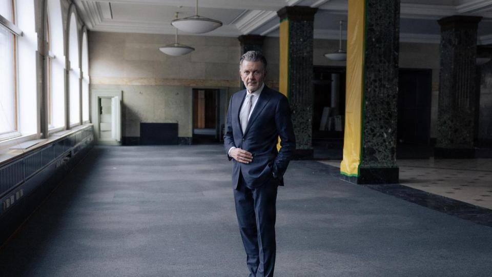 Lars Thylander viser rundt i Danske Banks tidligere hovedsæde i Laksegadekvarteret i København, hvor hotel Four Seasons, kontorer og butikker rykker ind. 