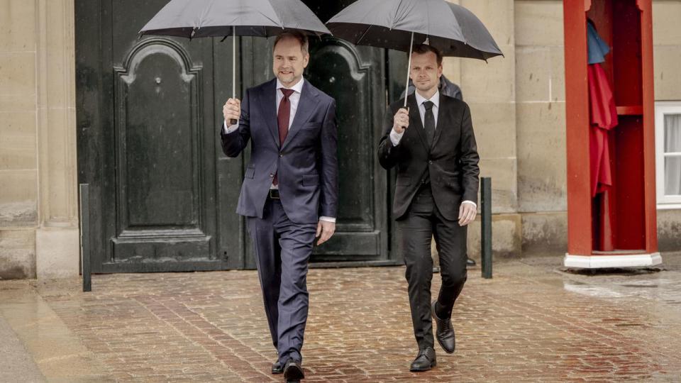 Et af Socialdemokratiets mange problemer er, at arvefølgen ikke er på plads. Derfor ser vi de to kronprinser Nicolai Wammen og Peter Hummelgaard optræde side om side i alle sammenhænge, mens kaffeklubberne gør sig klar til opgøret.