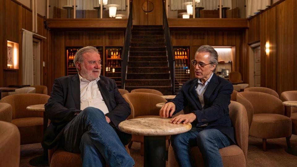 Lars Seier Christensen og Niels Lan Doky i deres fælles jazzklub Epicurus, der minder om et sted i New York. Nu starter de en ny erhvervsklub, hvor jazzinteresserede kan melde sig ind for 35.000 kr. om året