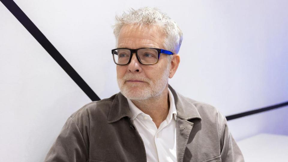 Jan Lehrmann, der blev rig efter at have solgt Bilbasen.dk, investerer nu et tocifret millionbeløb i en ny virksomhed. Men hvad laver virksomheden?