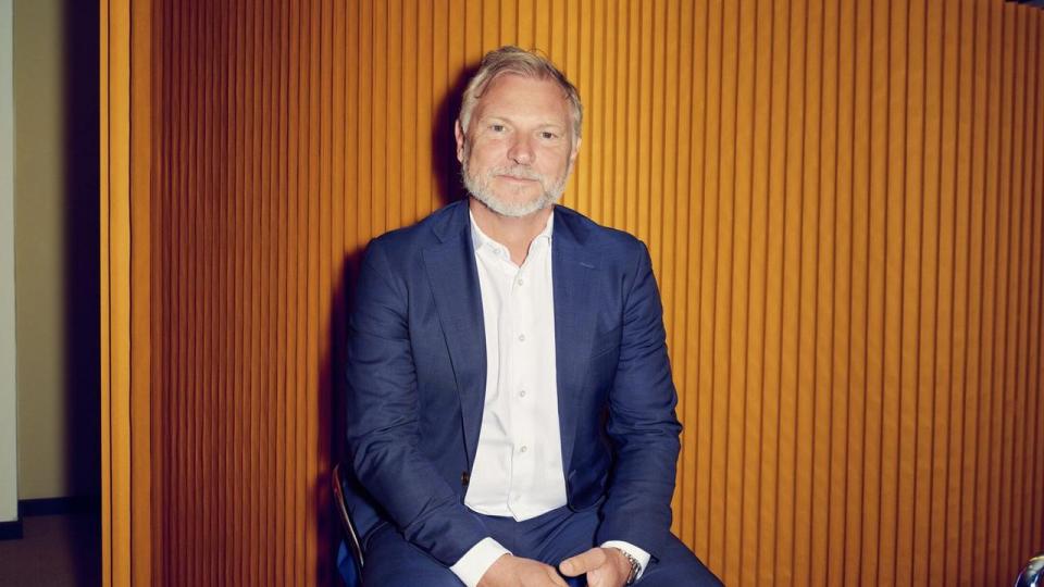 Som vicedirektør i Videnskabsministeriet arbejdede Mikkel Hemmingsen blandt andet med etableringen af den digitale signatur. Nu vil han ansætte en “AI-sværm” i Sund & Bælt, der skal optimere virksomhedens brug af AI.