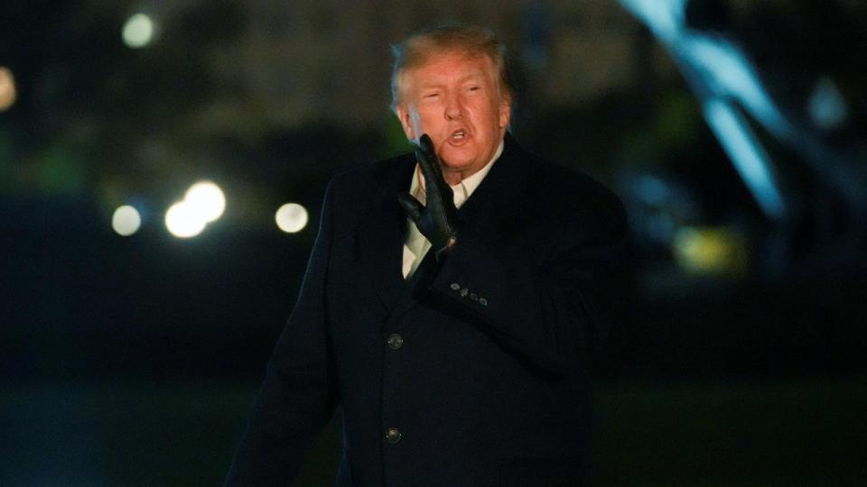 The Atlantic skriver med henvisning til to embedsmænd fra Trump-administrationen, at potentielle iranske mål og spørgsmålet om, hvorvidt USA vil gå videre, stadig er genstand for debat.