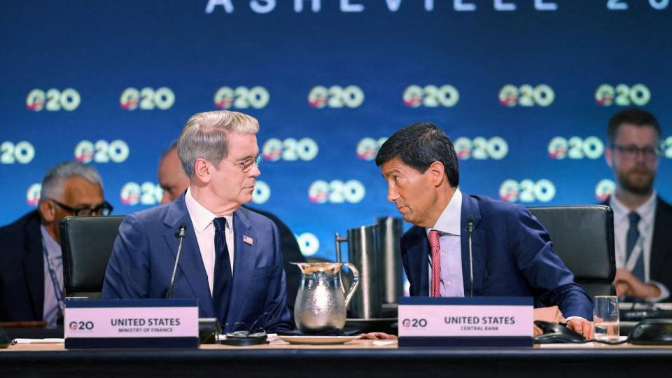Den amerikanske finansminister Scott Bessent og centralbankchef Kevin Warsh står over for stigende lange renter – men der er langt til obligationskrise.