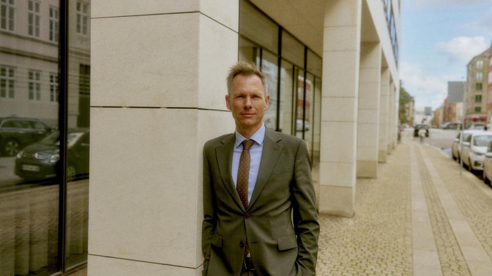 Kent Damsgaard fortæller, at Indiens fremgang er et resultat af landets økonomiske udvikling og Kinas tilbagegang.