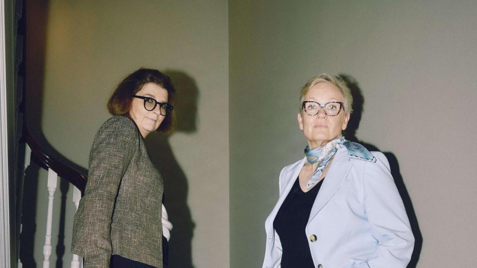 One Health Insurance Agency er en relativ ny virksomhed, hvor stifterne hidtil har valgt at dele CEO-rollen op i to. På billedet ses de to co-CEO'er Ida Berg Schaldemose (t.v.) og Helle Kirkegaard (t.h.). Sidstnævnt fratræder nu.