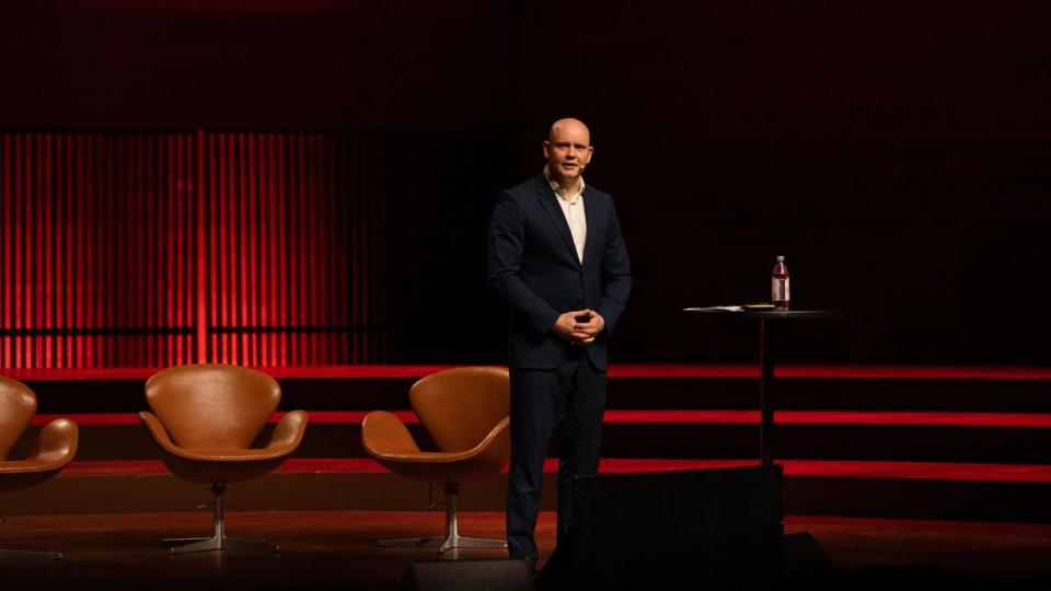Kulturminister Jakob Engel-Schmidt (M) foreslår, at gastronomi sidestilles med kunst. Det var budskabet, da han holdt tale ved den gastronomiske konference Convergence fredag.