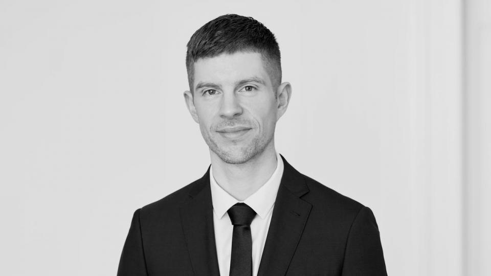 Rådgiverfirmaet Rud Pedersens danske direktør, Jens Hjorth-Larsen, siger, at satsningen på en flad ledelseskultur med feedback i fokus er en vigtig årsag til radikalt forbedret indtjening.