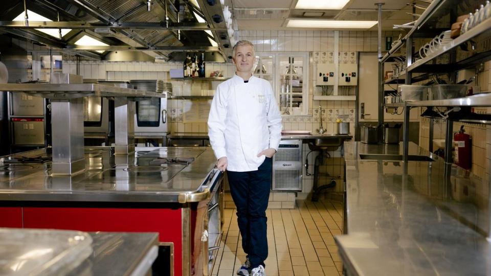Jakob de Neergaard var køkkenchef, da Søllerød Kro genvandt sin michelinstjerne i 1998. Nu er han vendt tilbage efter 15 års fravær.