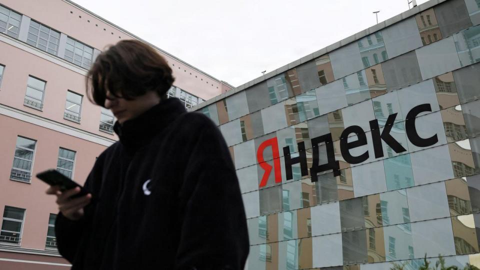 Yandex, som omtales den “russiske Google”, er på få dage blevet angrebet på tre ud af virksomhedens fem datacentre. 