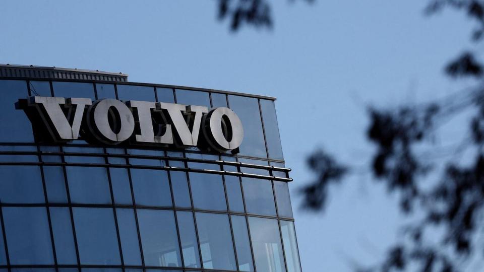Ifølge Volvo Cars har man ikke modtaget nogen meldinger om personskade som konsekvens af defekten. – Sikkerhed er dog altid vores højeste prioritet, siger den svenske industrikoncern til det svenske medie Carup