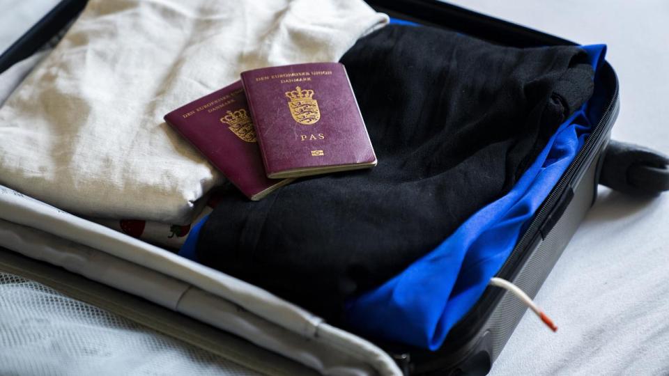 Danske statsborgere i udlandet er ikke nævnt i dansk lovgivning overhovedet, selv om de påvirkes af lovgivningen på mange områder. Derfor bør regeringen i det kommende folketingsår tænke danskere i udlandet ind i al ny lovgivning. 