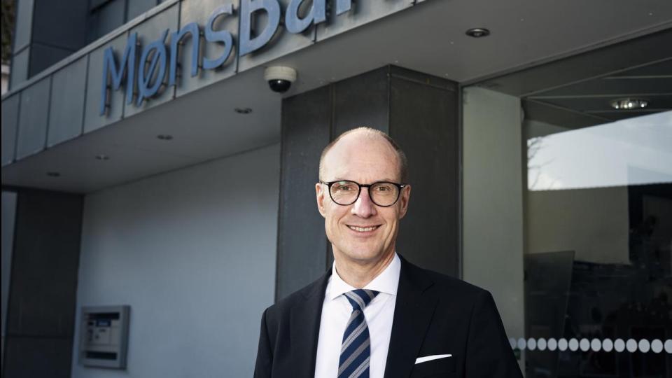 Per Sjørup Christiansen, topchef i Møns Bank, mener, at SJF Bank er interesseret i hans bank grundet forretningsmodellen og den økonomiske udvikling.