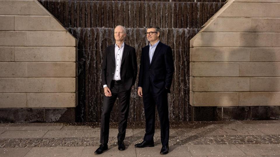 Christian Schmidt-Jacobsen (t.v.), tidligere ledende partner i Axcel, sammen med sin afløser, Christian Bamberger Bro, der overtog posten i februar. Førstnævnte er stadig partner i kapitalfonden.