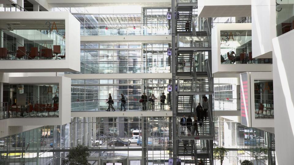 Usikkerheden om IT-uddannelserne blandt de unge er steget, men på arbejdsmarkedet er udviklingen gået den modsatte vej. Fra 2024 til 2025 steg efterspørgslen efter it-kompetencer med 23,6 pct. ifølge en analyse fra 2026 fra IT-Branchen.