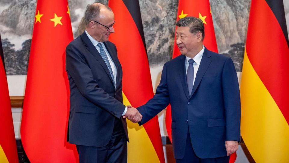 Friedrich Merz, kansler, Tyskland, er den seneste europæiske leder, der netop har besøgt Kina. Det ligner en politisk famlen, men der er en mere nøgtern realitet: Kina er for stort til at ignorere.