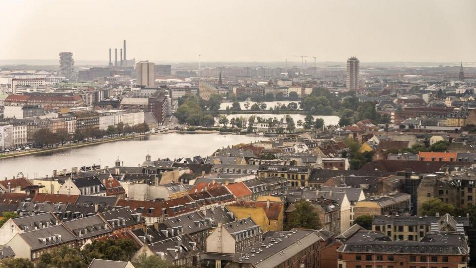 Boligmarkedet i København viser tegn på lavere tempo, mens aktiviteten stiger i andre dele af landet.
