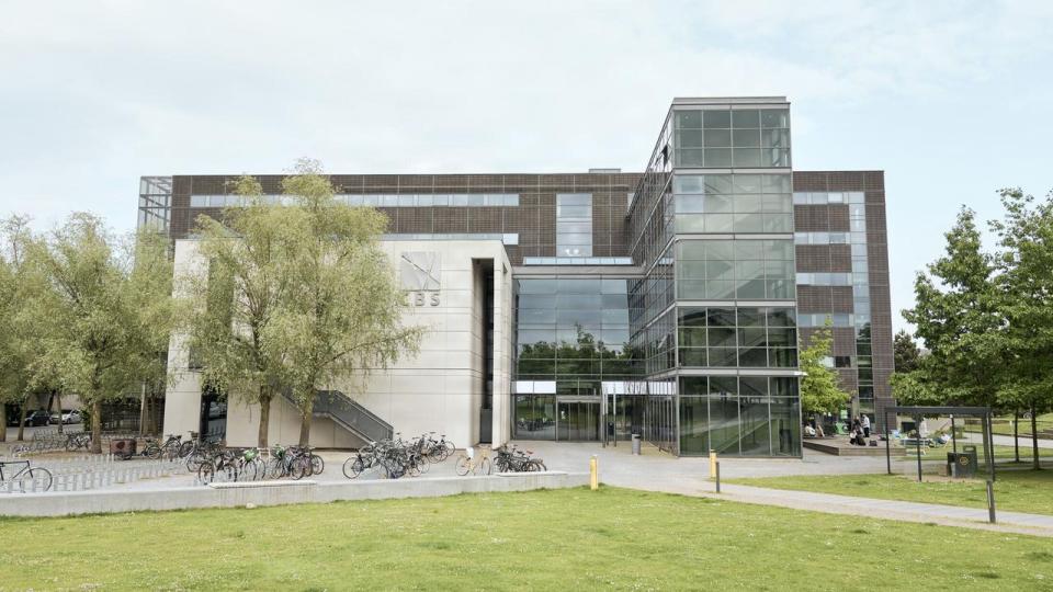 Danmark skal naturligvis fortsat investere ambitiøst i forskning, teknologi og innovation. Men vi risikerer at stille den forkerte diagnose, hvis svaret på enhver udfordring med produktivitet og konkurrenceevne blot er mere innovation, skriver CBS-professor.