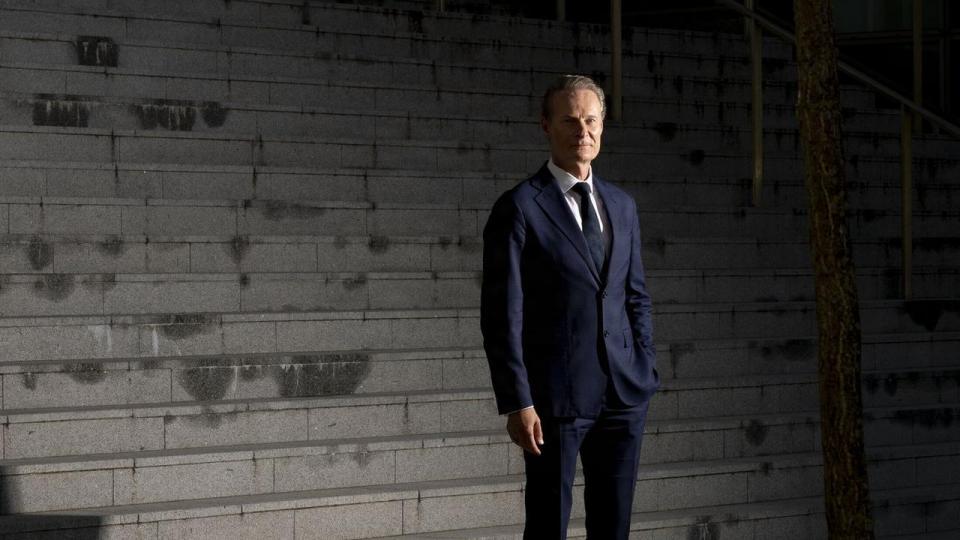 Søren P. Krejler er leder af EY's strategi- og transaktionsafdeling i Danmark og bekræfter, at Thomas Tofte er stoppet i EY for at blive selvstændig.
