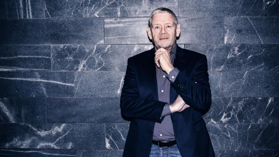 Stifteren af Jensens Bøfhus, Palle Skov Jensen, langer ud efter den nuværende ledelse, efter at det er blevet besluttet at lukke kæden. 
