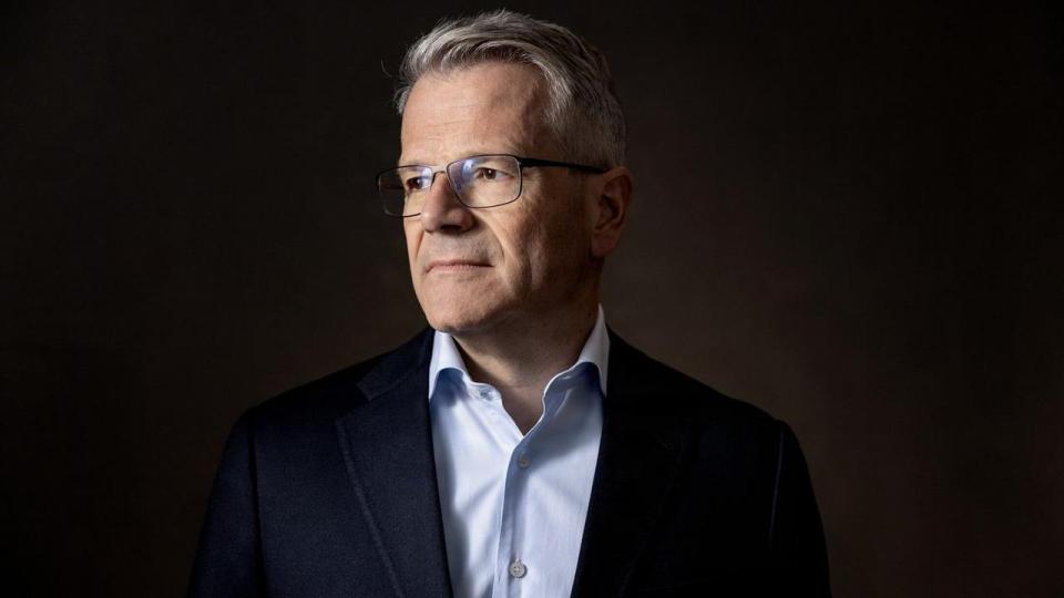 “Vi får brug for flere skibe,” lyder det fra Mærsk-topchef Vincent Clerc, der vil gå mere offensivt til værks på havet.