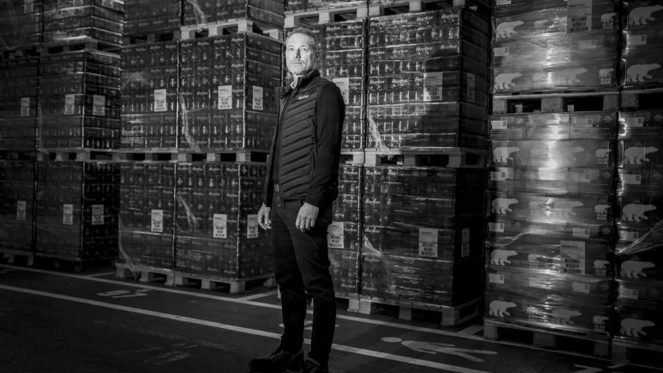 I 2005 blev Søren Malling udnævnt til logistikdirektør, hvor han var ansvarlig for koncernens Supply Chain Management. I december 2019 blev han udnævnt til adm. direktør i Harboes Bryggeri.