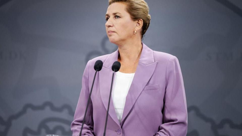 Statsminister Mette Frederiksen (S) og resten af Socialdemokratiets folketingsgruppe holder tirsdag og onsdag sommergruppemøde i Odense.